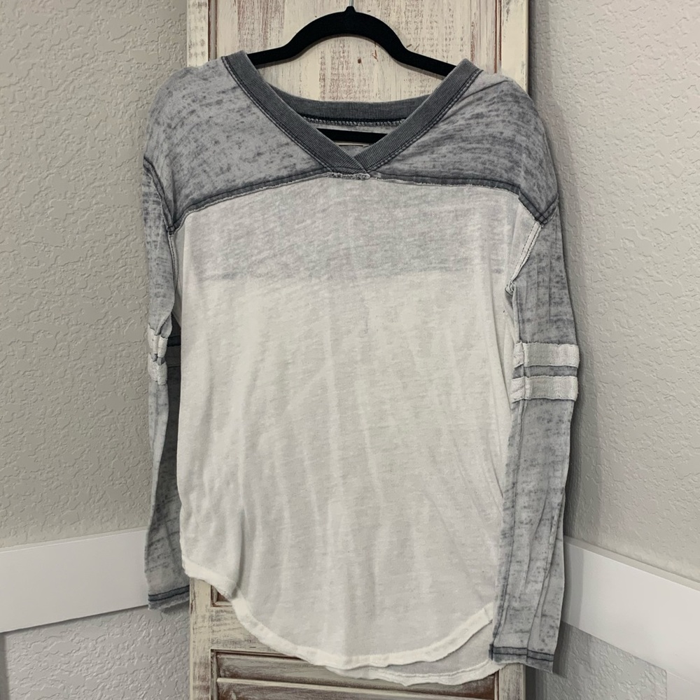 Ocean Drive Clothing V Neck Long Sleeve Size Small
